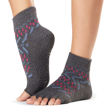 grey patterned yoga socks supplier