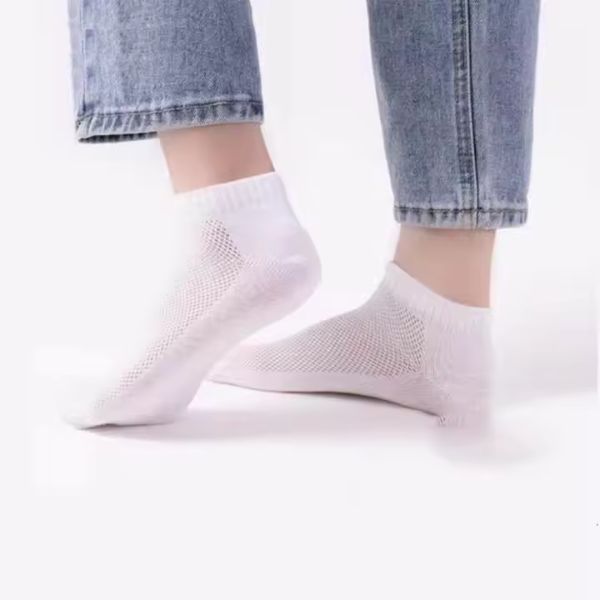 white womens diabetic socks